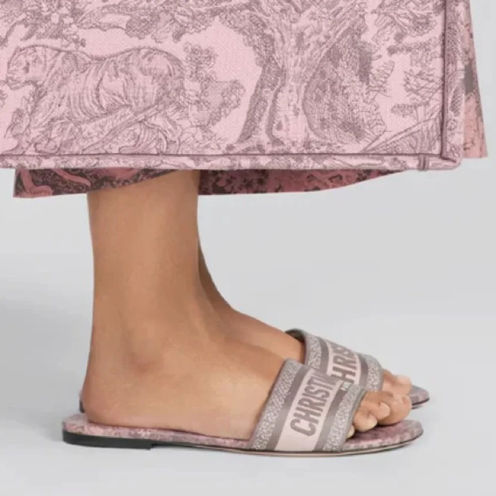 DIOR BNIB DWAY SLIDE - Gray and Pink Toile de jouy - RARE!! discontinued - Picture 3 of 9